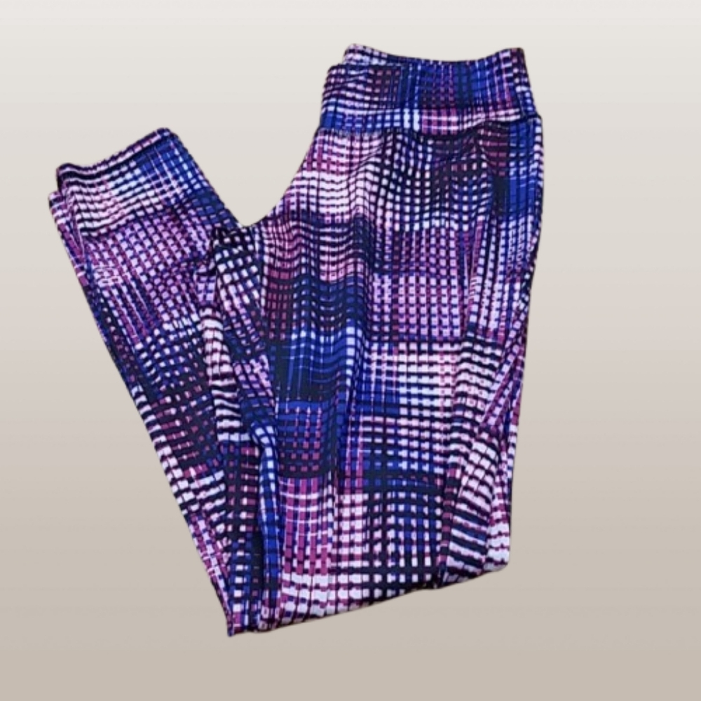 Kristin Nicole Yoga leggings Size MEDIUM checked